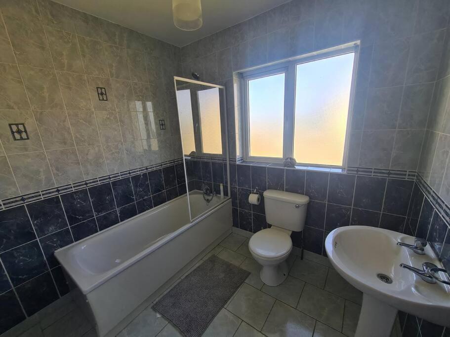 Bundoran Seaside Stays House - Wifi, Large Spacious Home Luaran gambar